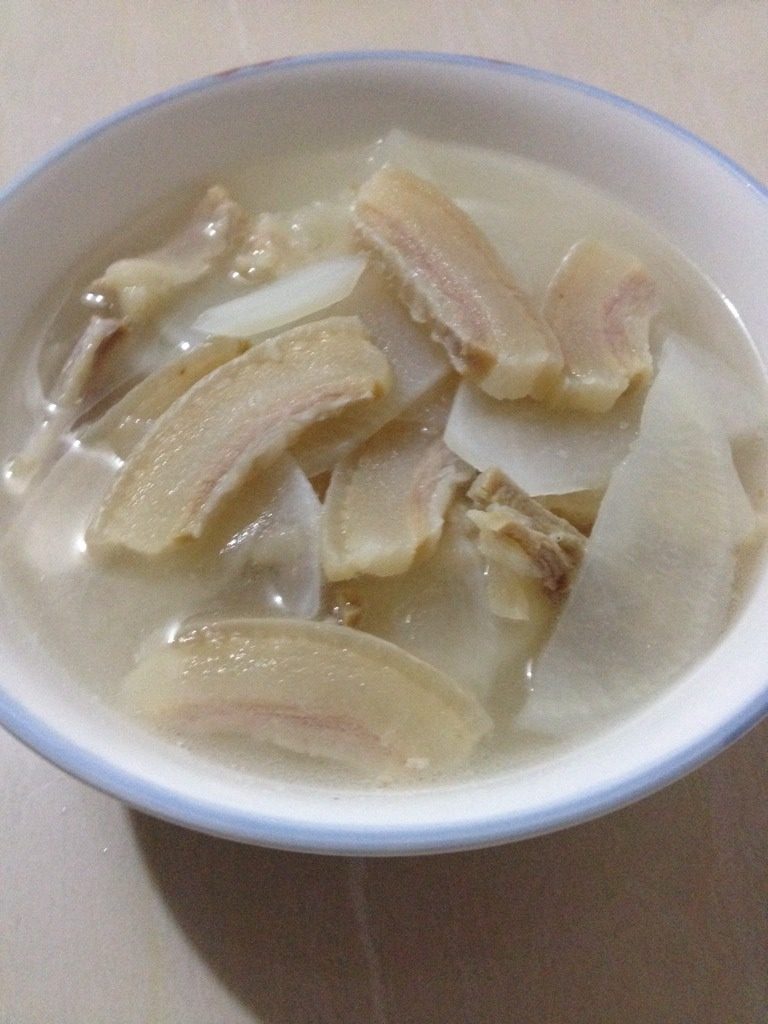腊肉萝卜汤