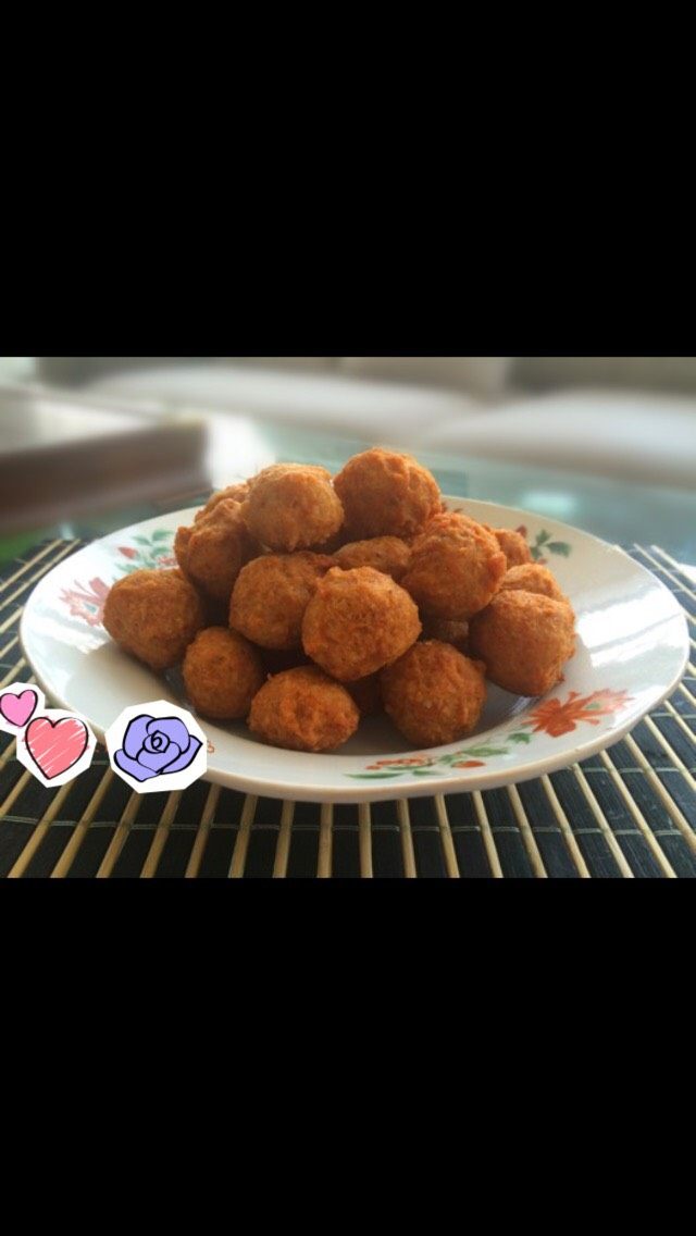 酥炸肉丸子