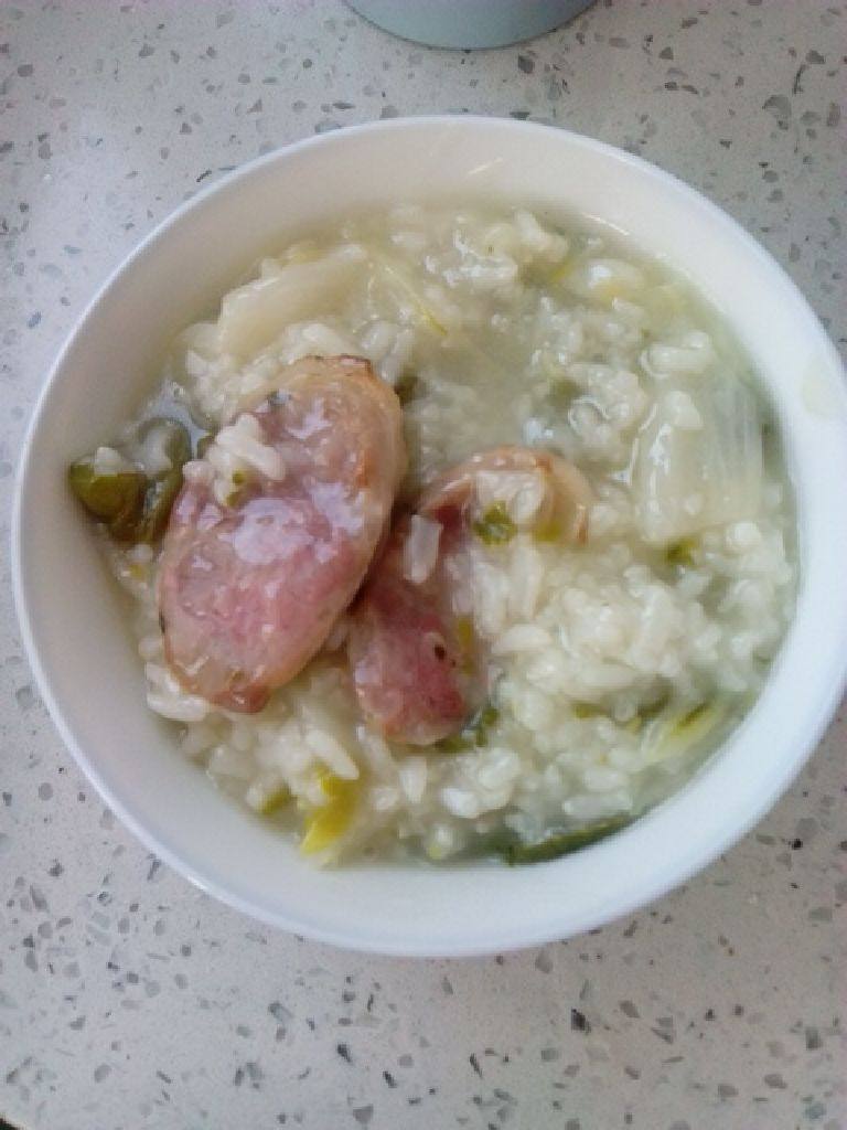 电饭锅香肠菜粥