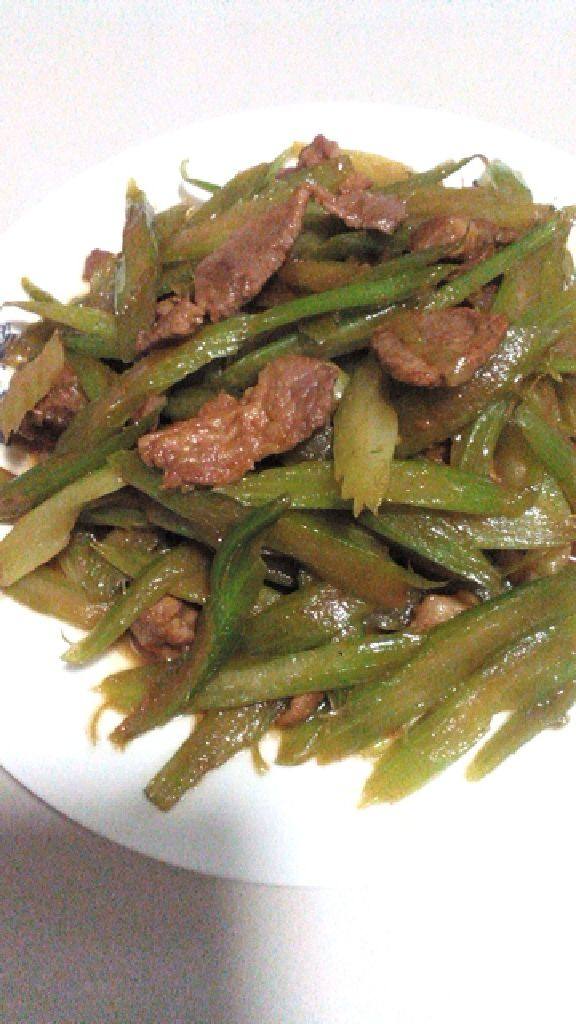肉片炒西芹