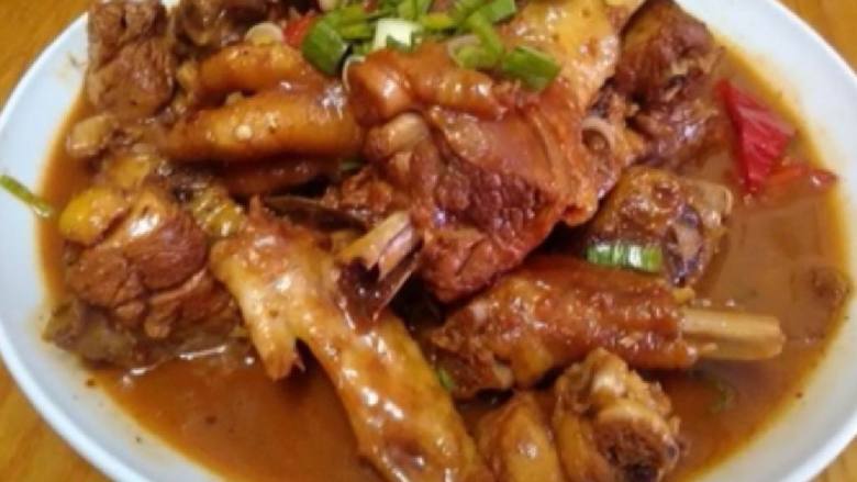 红烧鸡肉块