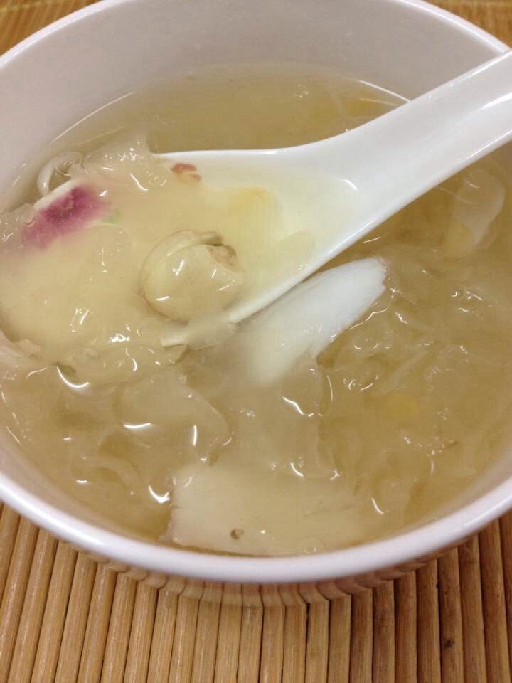 银耳百合莲子汤