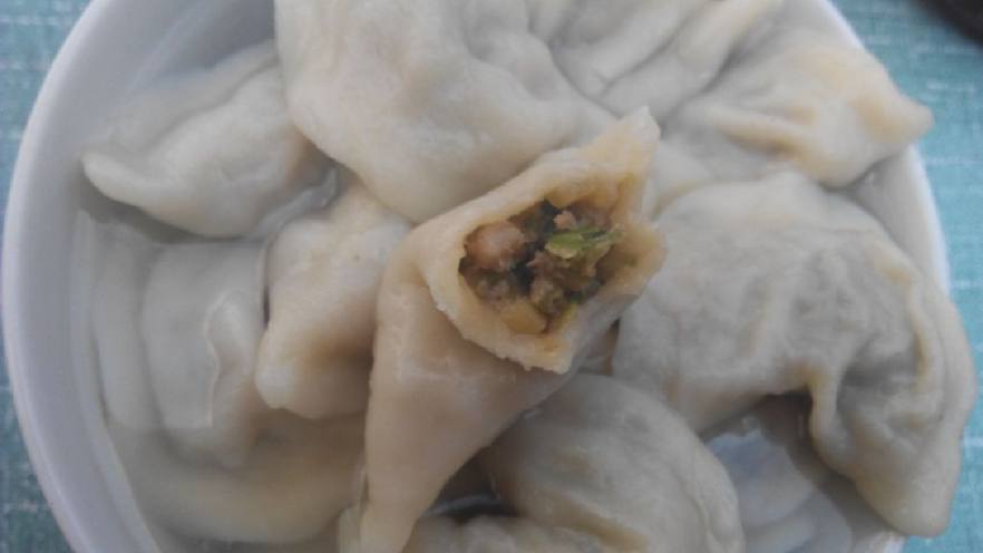 猪肉芹菜水饺