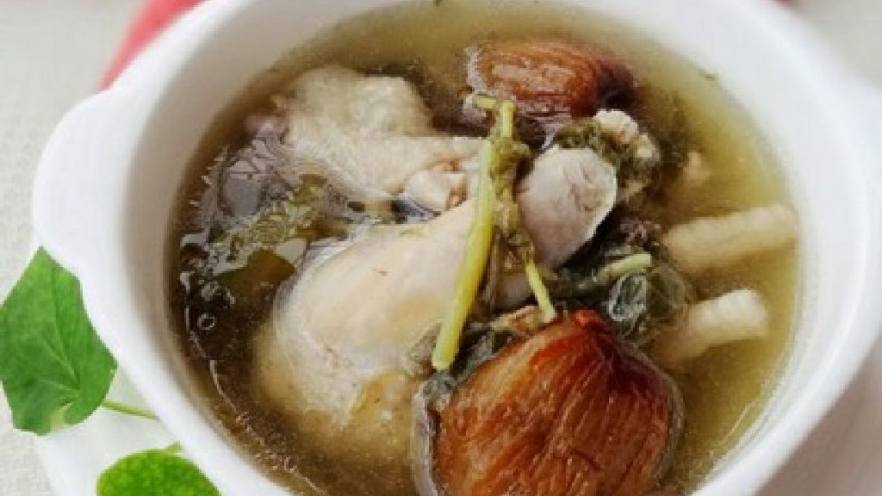 鱼腥草炖鸡汤
