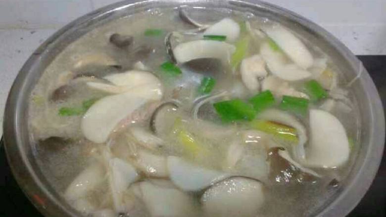 菌菇肉片汤