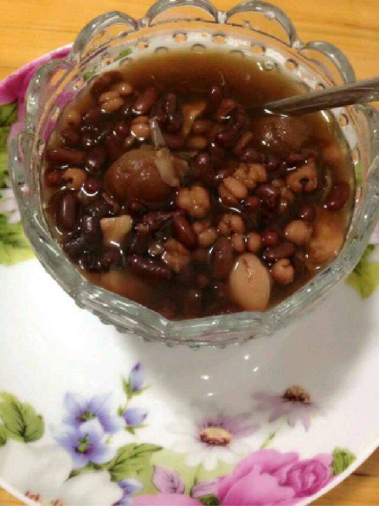 红豆莲子薏米甜品
