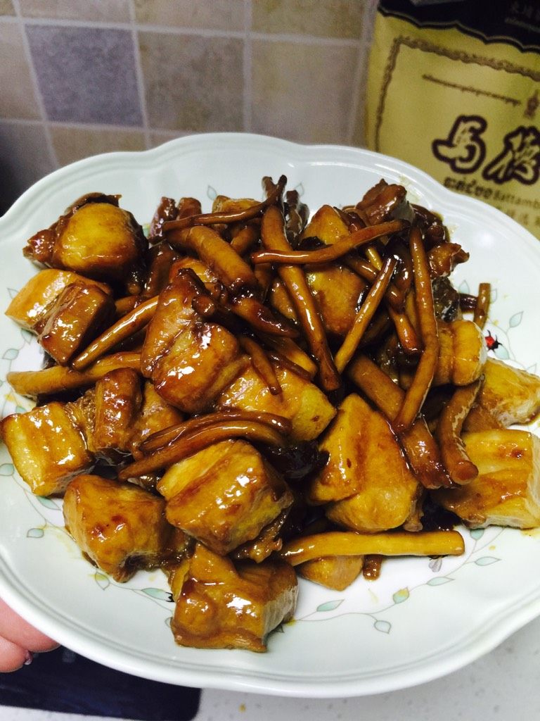 茶树菇烧肉