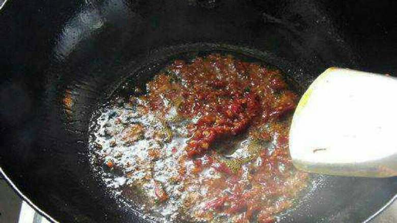 水煮肉,再开始炒香<a style='color:red;display:inline-block;' href='/shicai/ 705'>豆瓣酱</a>，