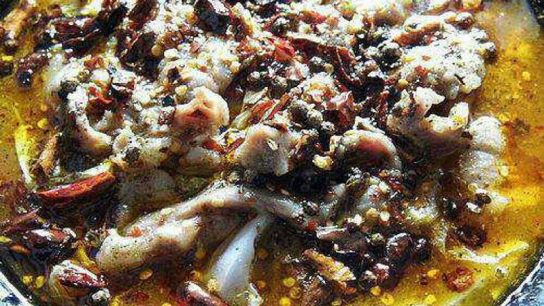 水煮肉,烧点热油，淋上去。