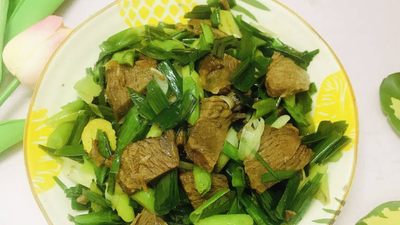 蒜苗炒牛肉