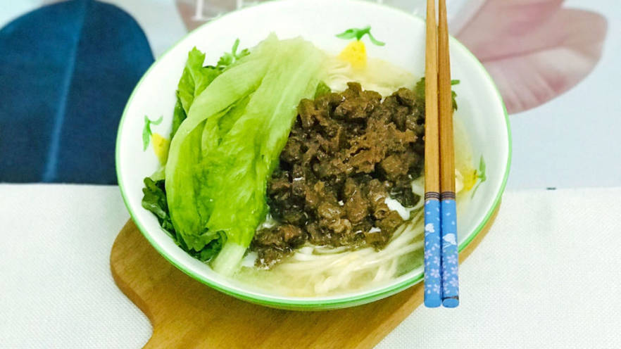 肉酱拌面