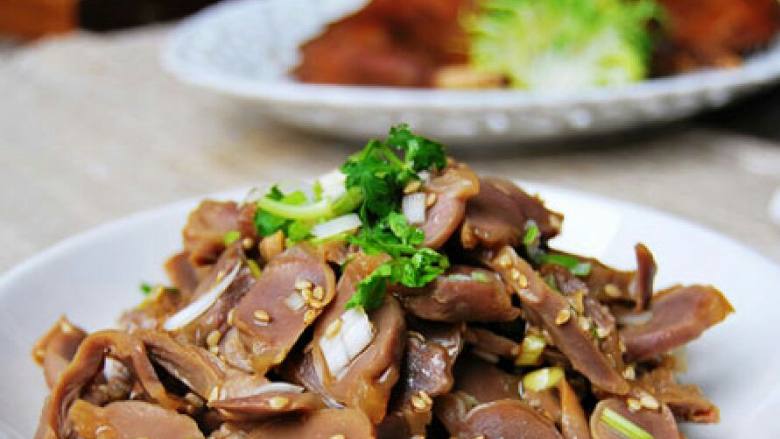 麻油拌鸡胗