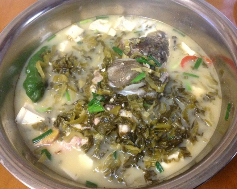 酸菜豆腐雄鱼头