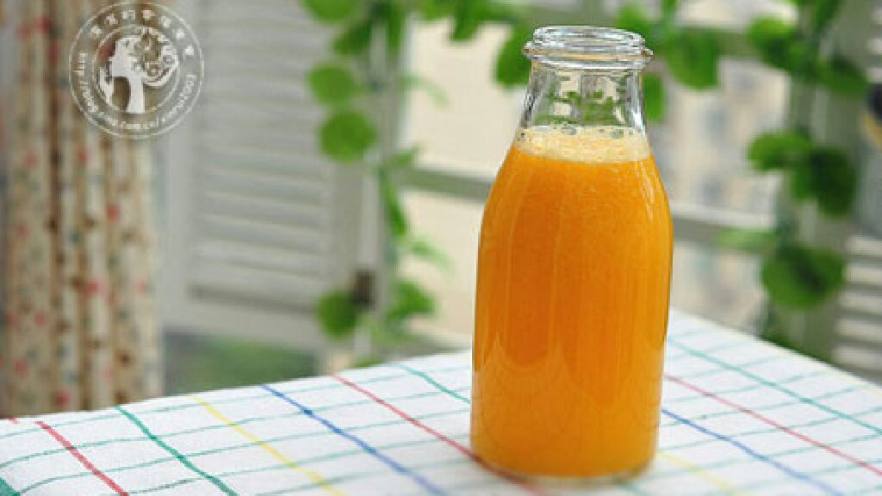 菠萝甜橙汁
