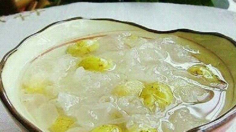 葡萄炖银耳