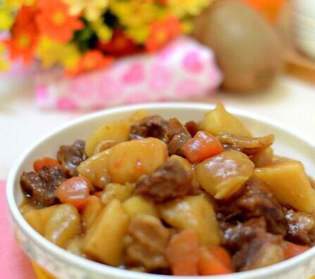 土豆炖牛腩