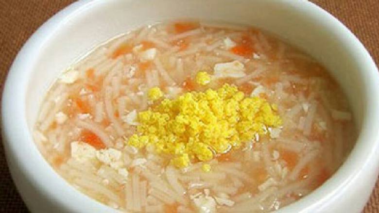 胡萝卜豆腐蛋黄面