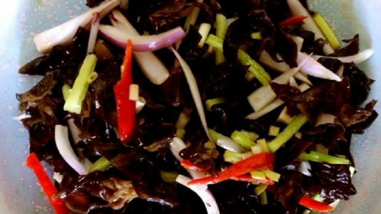 凉拌黑木耳洋葱