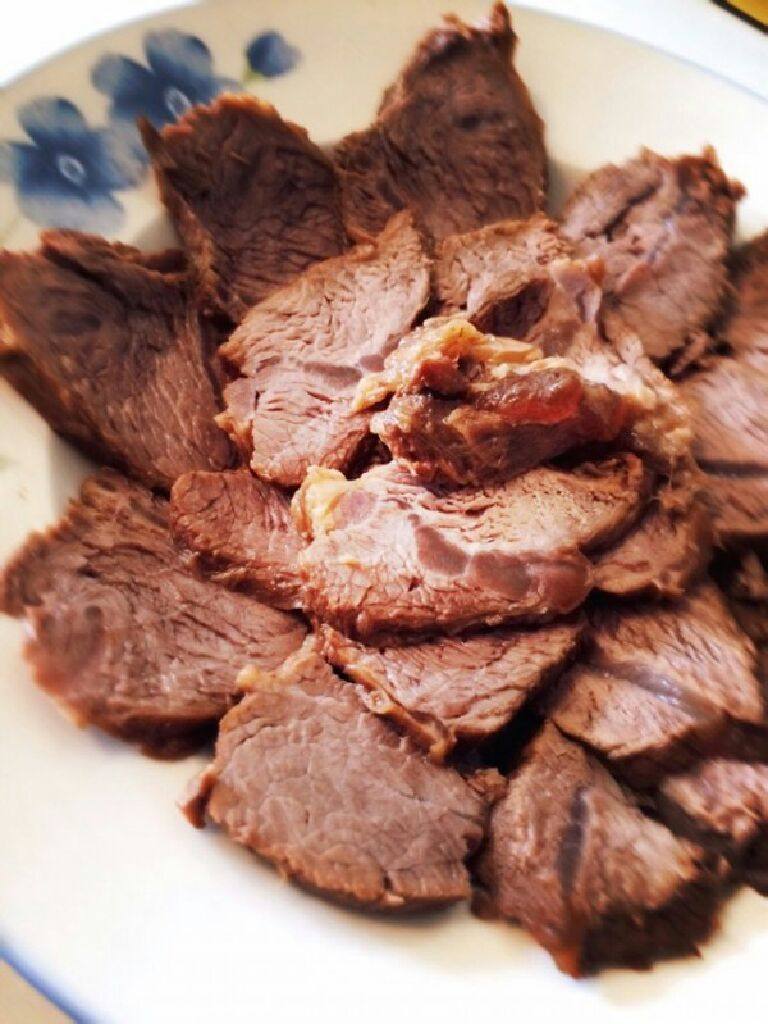 卤牛肉