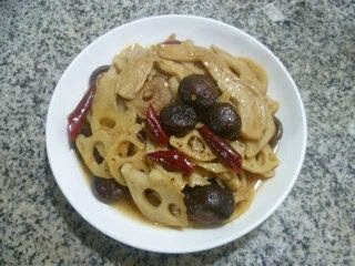 香菇大豆蛋白炒莲藕