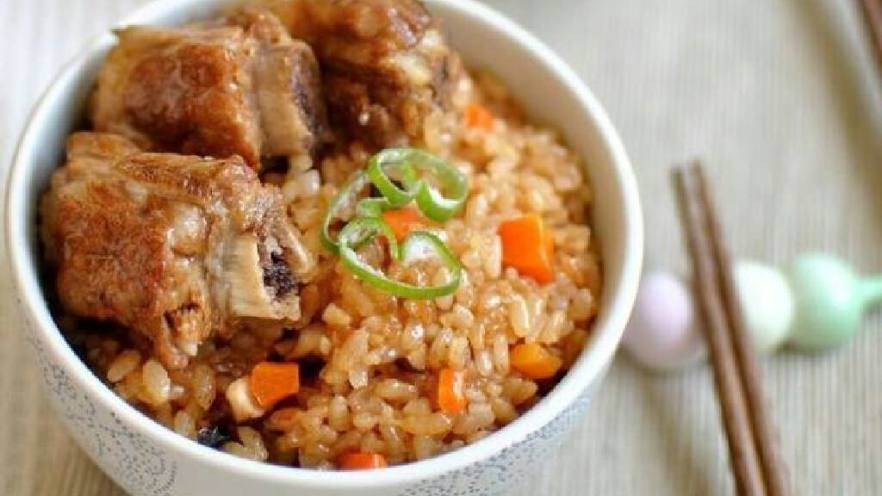 排骨焖饭