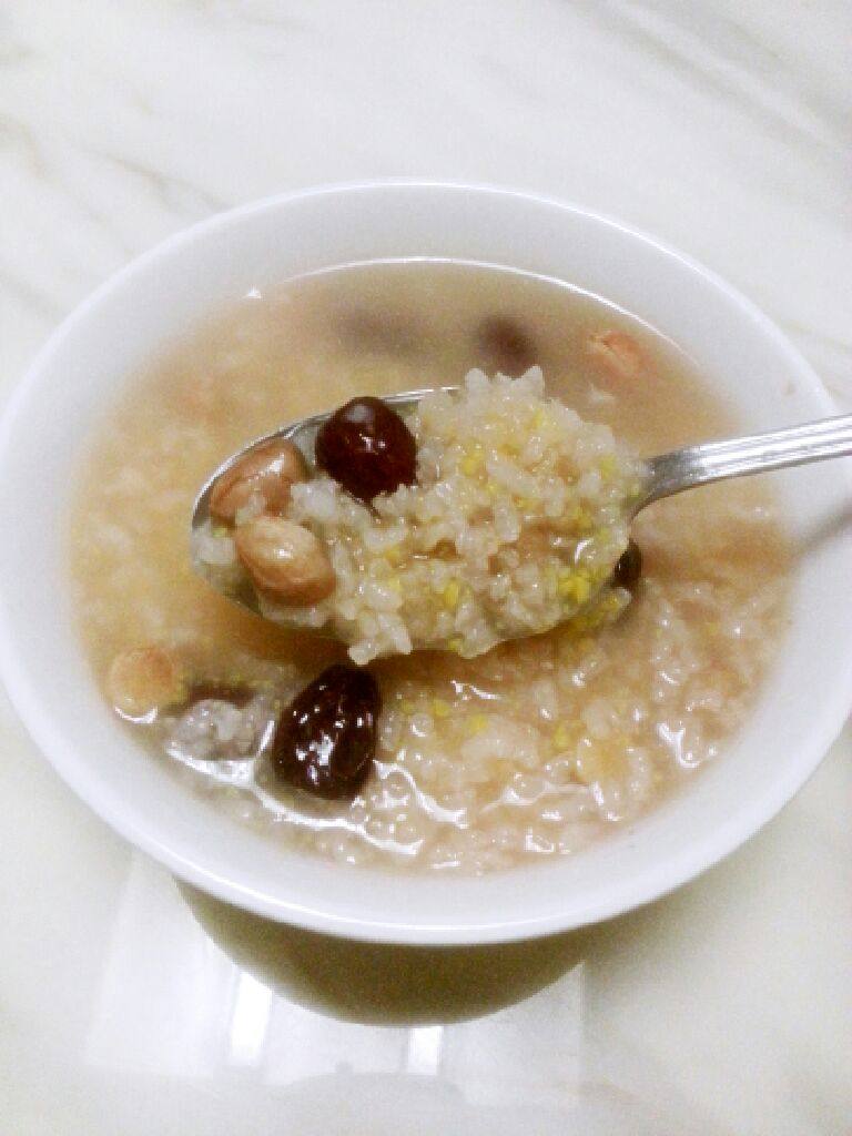 红枣花生粥