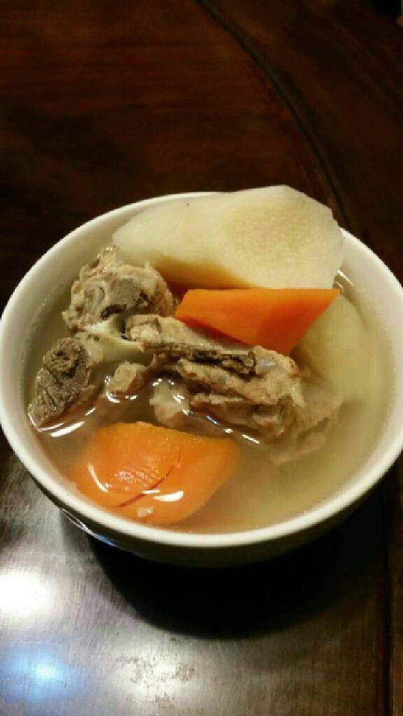 胡萝卜山药煲骨头