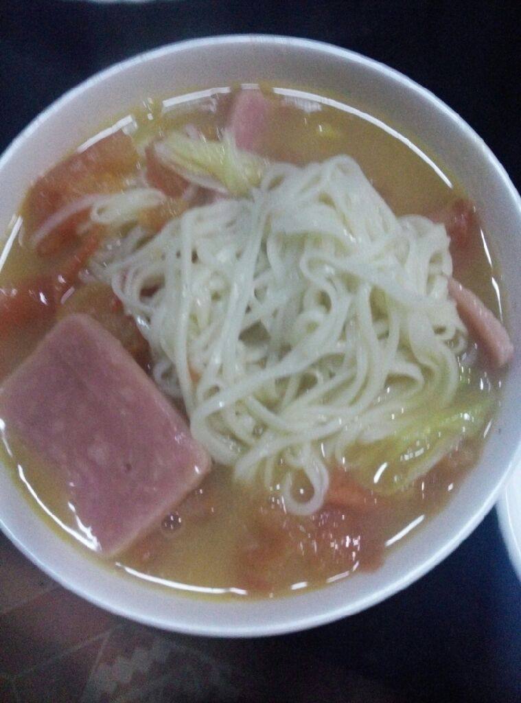 番茄火腿汤面