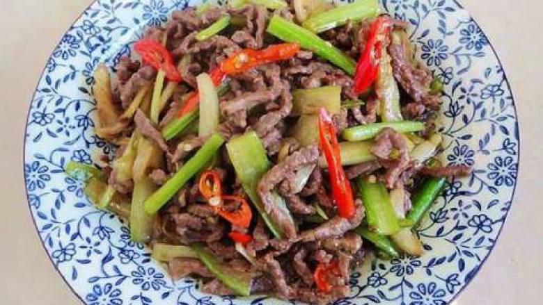 芹菜炒牛肉