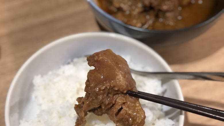 潮汕沙茶牛肉煲,带有沙茶独特风味,软糯的牛肉。