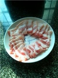 生煎五花肉,均匀打片