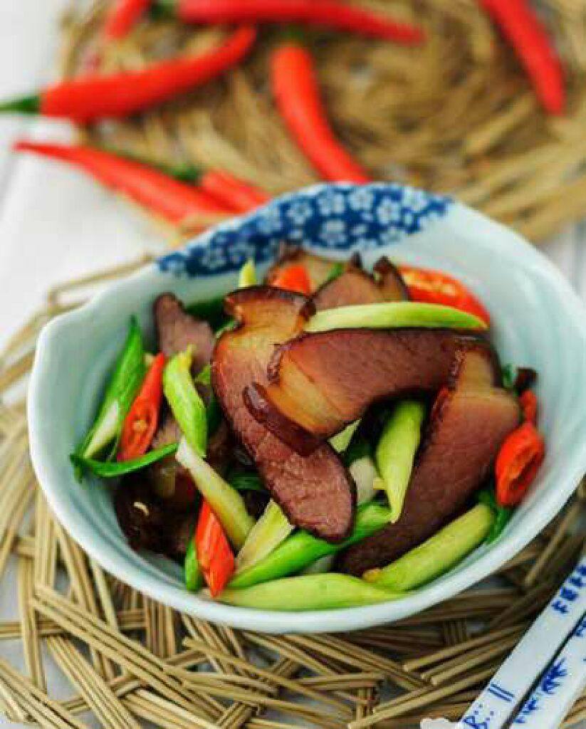 蒜苗炒腊肉