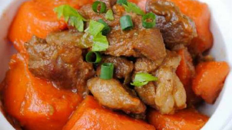 胡萝卜炖羊肉