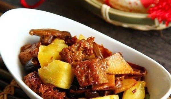 菠萝四喜烤麸