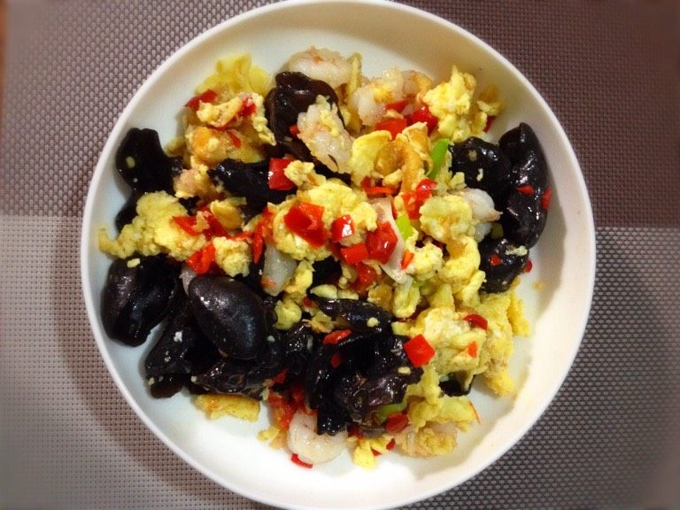 鸡蛋木耳炒虾仁