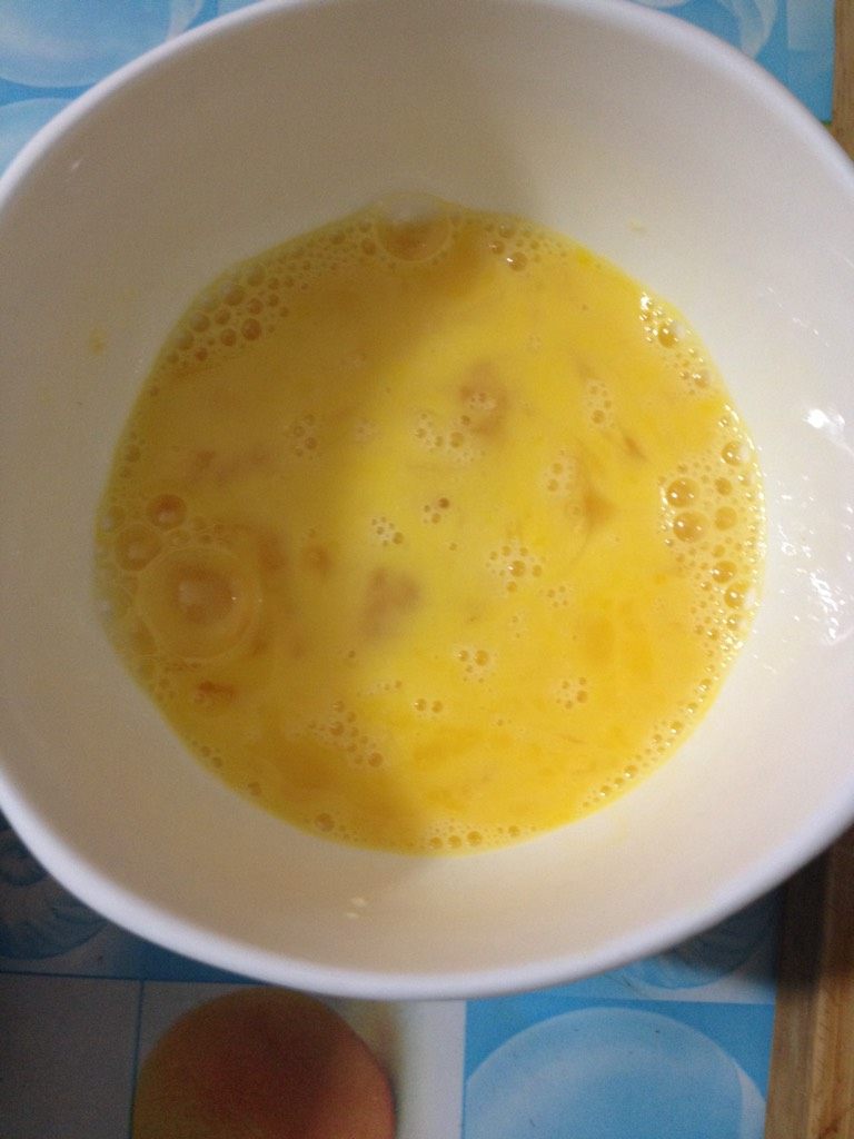 鸡蛋木耳炒虾仁,如图<a style='color:red;display:inline-block;' href='/shicai/ 9'>鸡蛋</a>