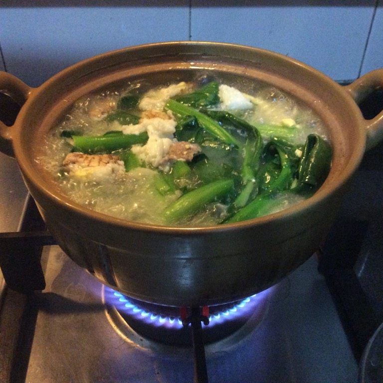 鸡蛋瘦肉菜心煲