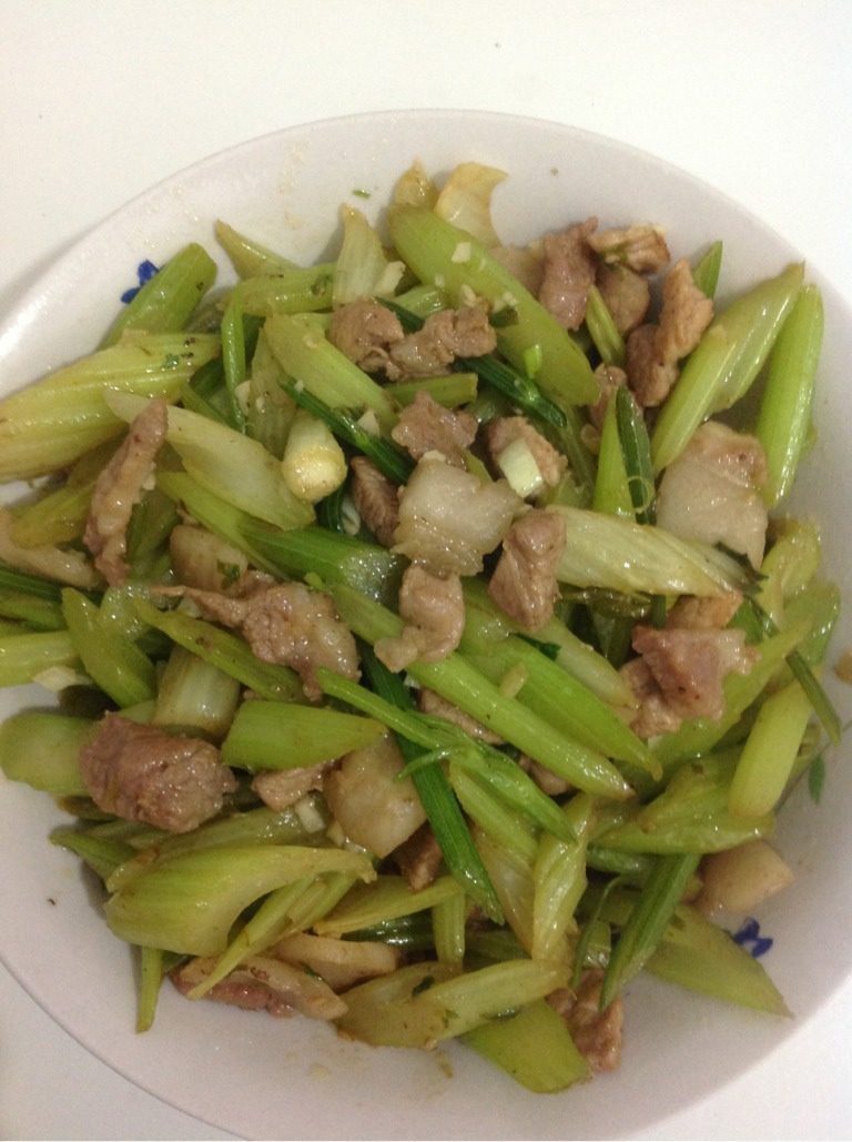 香芹炒肉片