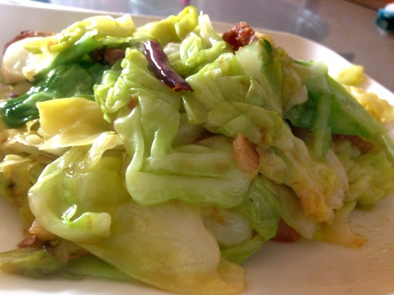 五花肉爆炒甘蓝