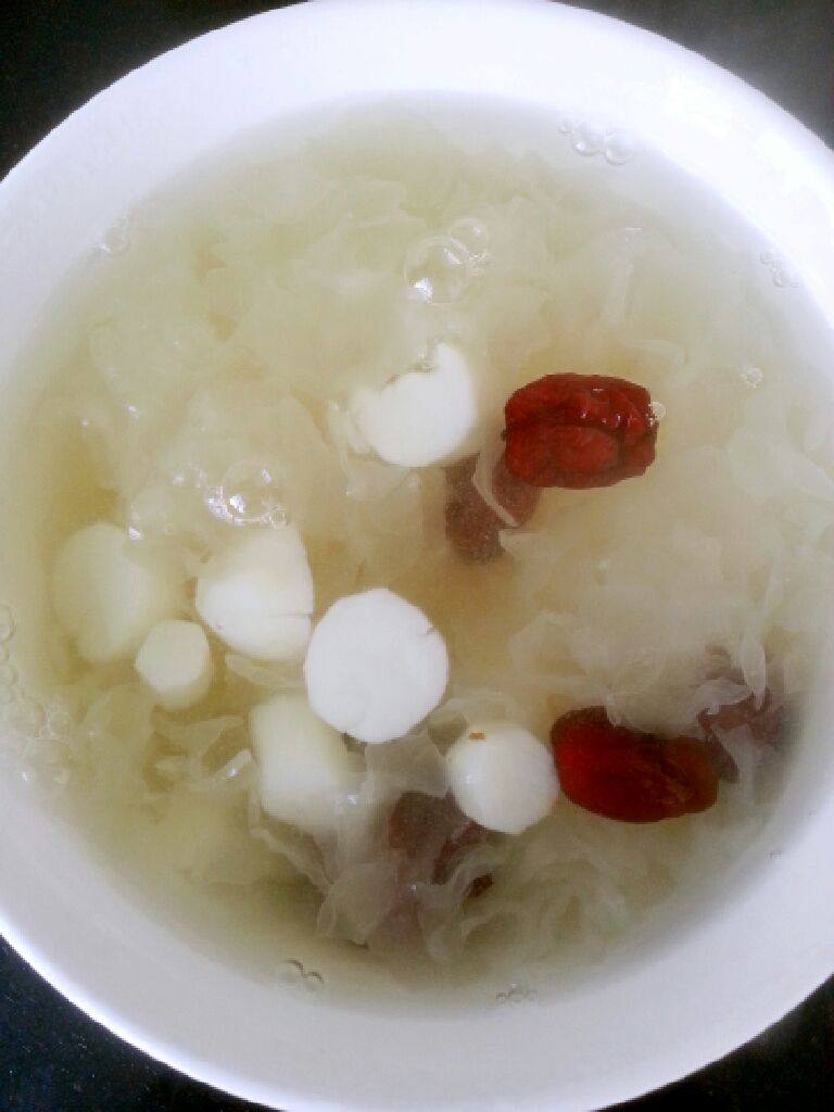 山药红枣银耳粥
