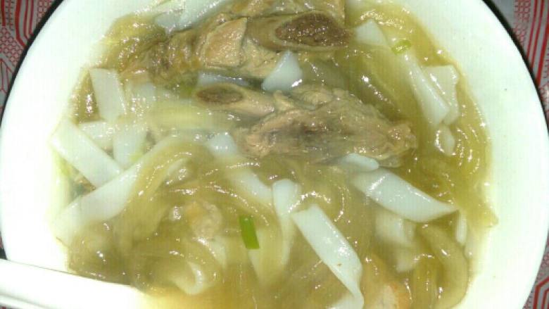 卤鸡肉汤面