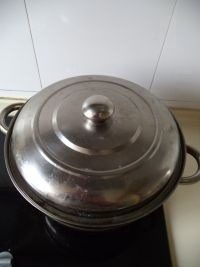 无油南瓜饼,大火蒸制20分钟至面团熟透。