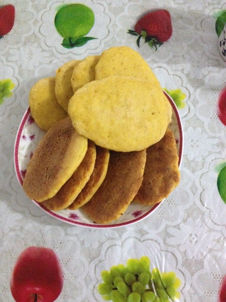 黄金饼,如图奶香味儿饼子出锅了,吃一个脆脆的真爽