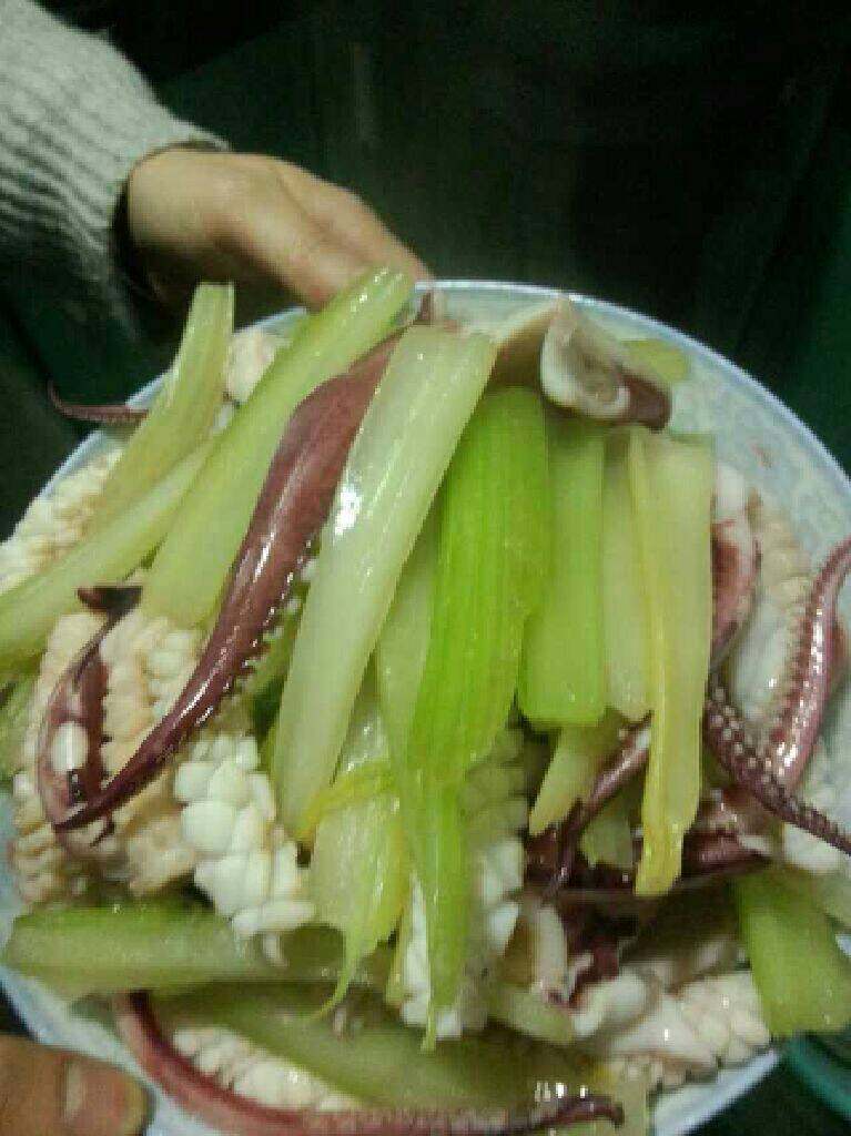 墨鱼炒西芹