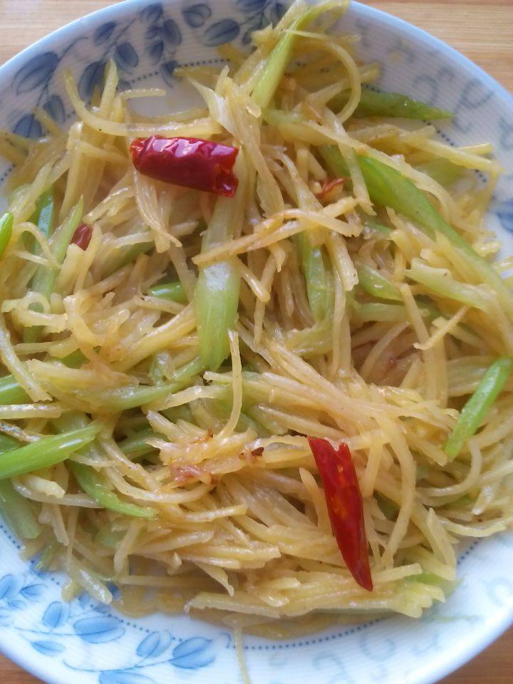 芹菜土豆丝