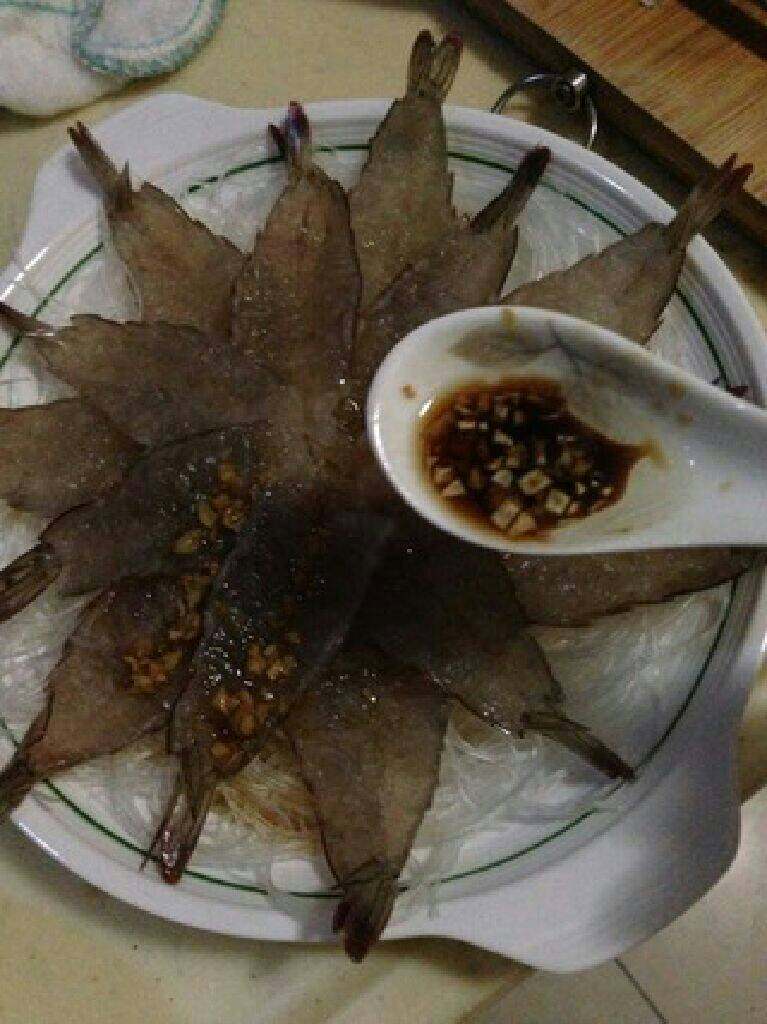 【芙蓉虾】-蒸”的鲜美!
,淋在摆好的粉丝虾上面。