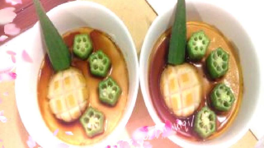 【秋葵鲍鱼蒸鸡蛋羹】