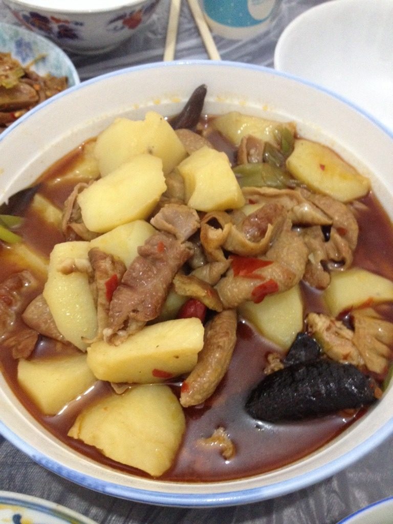 肥肠烧土豆