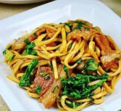 五花肉青菜焖面