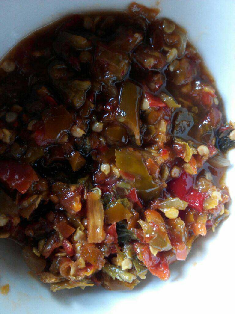 四川滑肉,准备好<a style='color:red;display:inline-block;' href='/shicai/ 62'>辣椒</a>酱